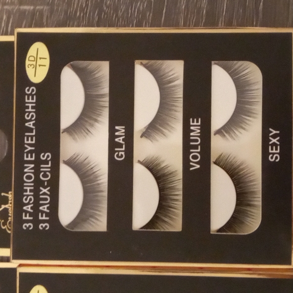 Eyelashes - Picture 4 of 4